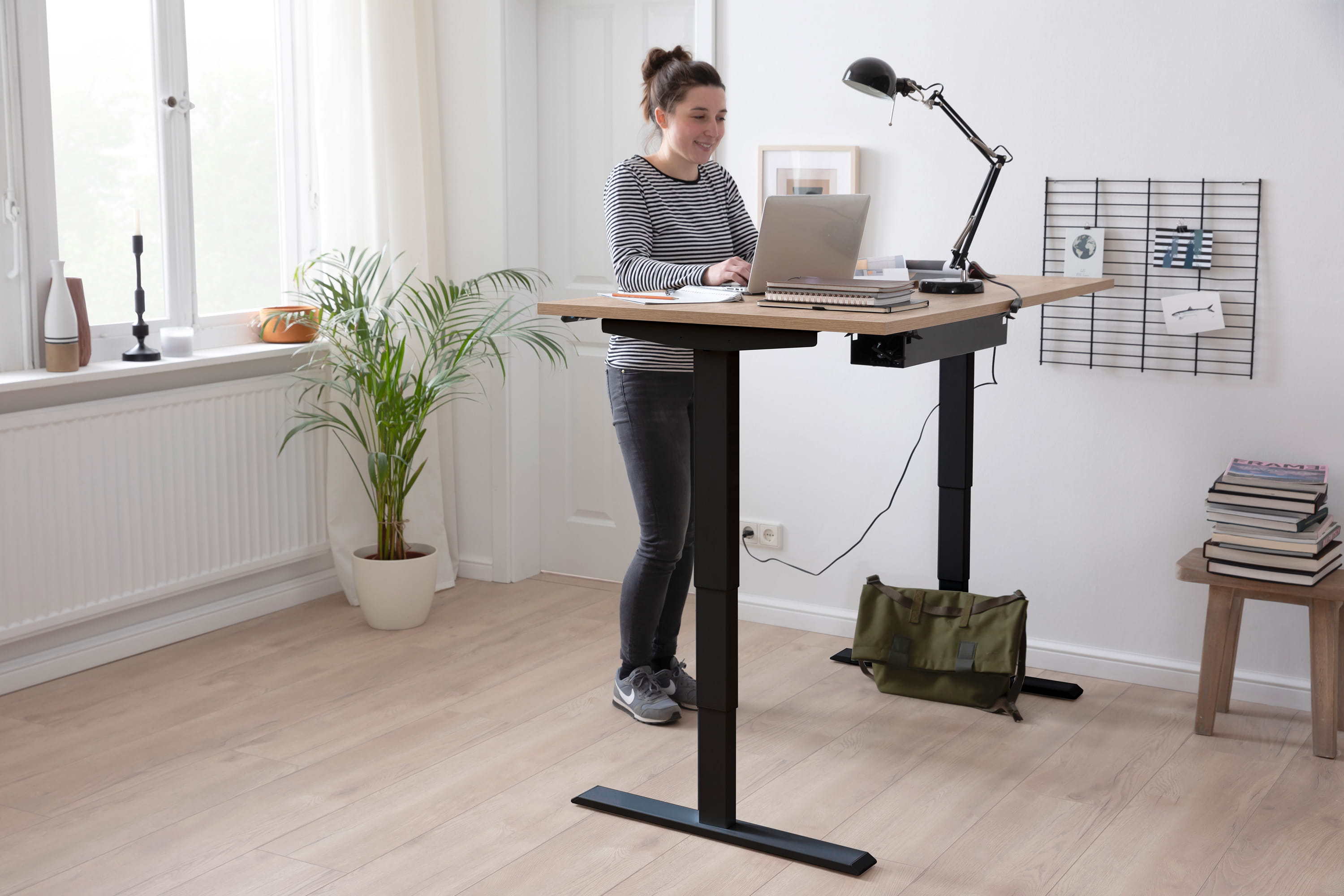 bild05_homedesk_schwarz_3000x2000 Homedesk