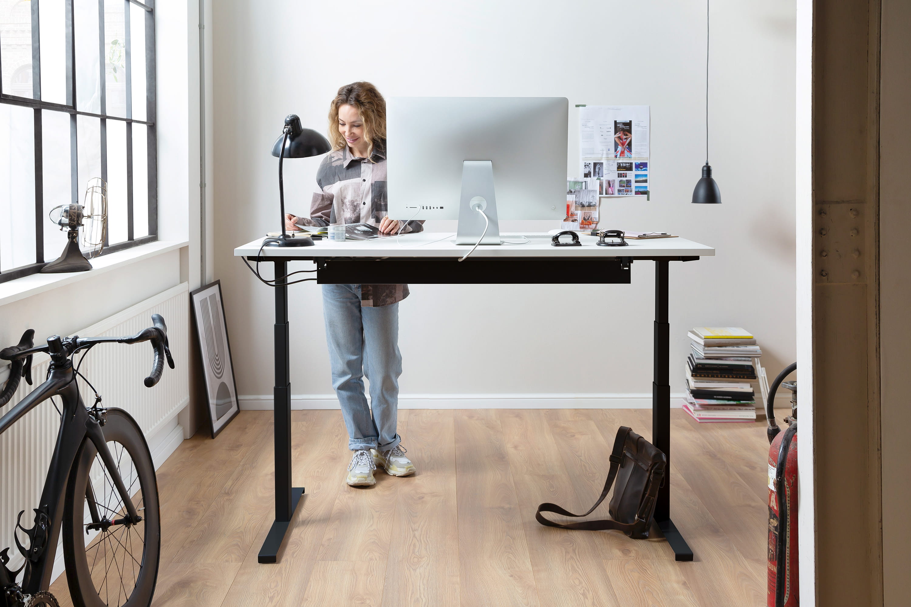 bild09_easydesk_schwarz_milieu_3000x2000 Easydesk