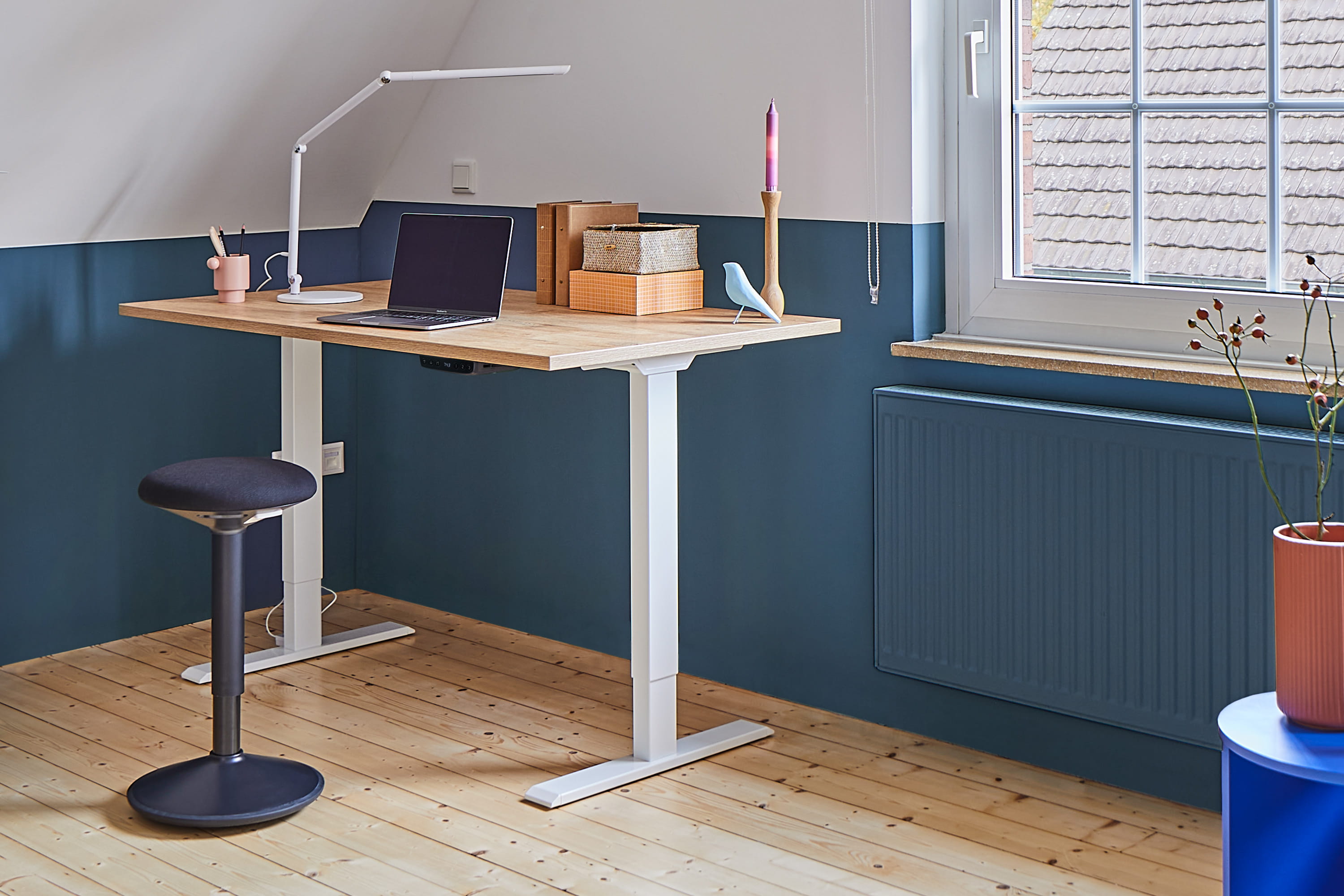 Homedesk Eco avec plateau en mélaminé Homedesk Eco avec plateau en mélaminé